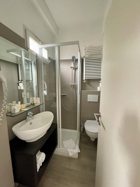 Hotel Bazzoni et du Lac, Erba, Italy