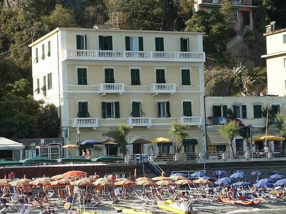 Hotel · Hotel Baia, La Spezia