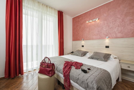 Simon Hotel, Pomezia, Италия