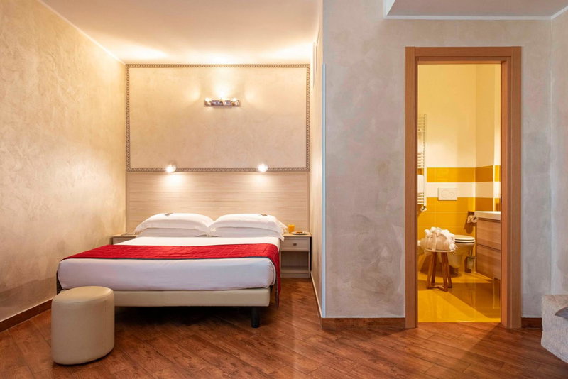 Simon Hotel, Pomezia, Италия