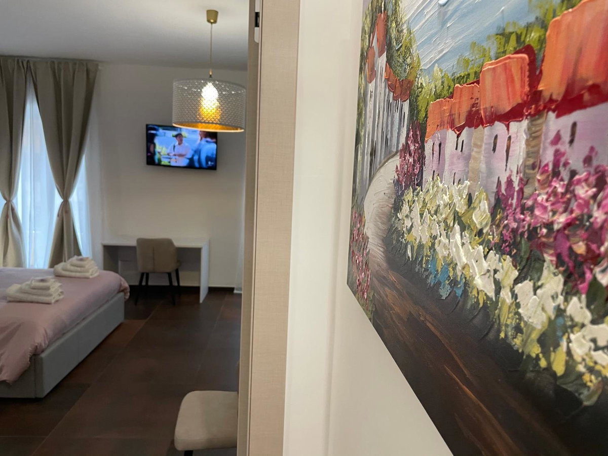 Relais Petruzzelli, Italia