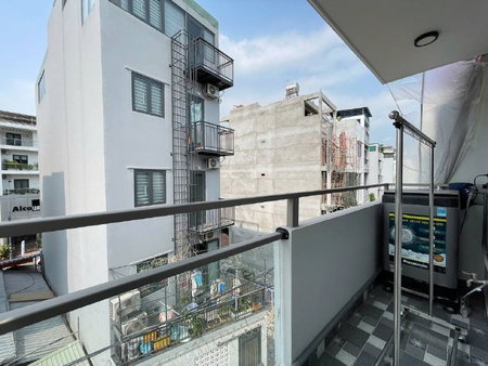 Room for rent in Ho Chi Minh, Vietnam · District 2 · 1 room, 1 bath