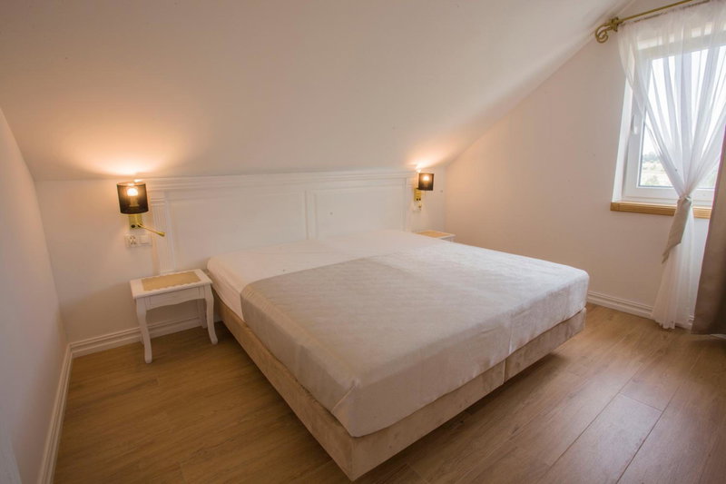 Dwór i Dworek Leszczowate Wellness & Spa, Ustrzyki Dolne, Poland