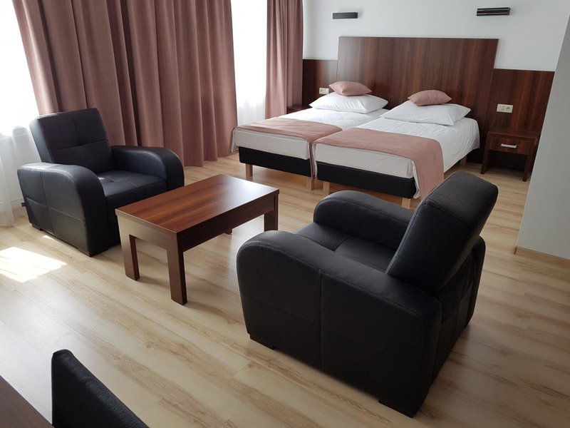 Pod Kominem Pokoje i Apartamenty, Opole, Польша