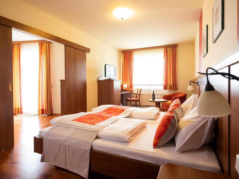 Hotel Neustifter, Poysdorf, Austria