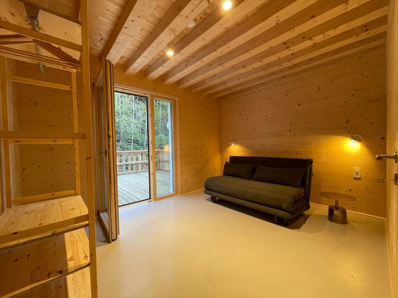 Mondholz - Urban Inn 24-7, Innsbruck, Австрия