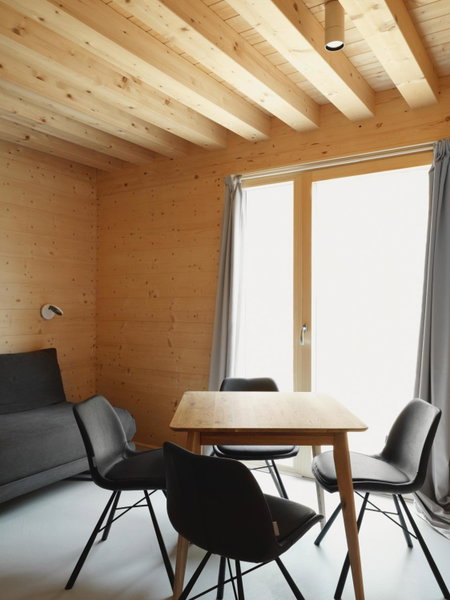 Mondholz - Urban Inn 24-7, Innsbruck, Австрия