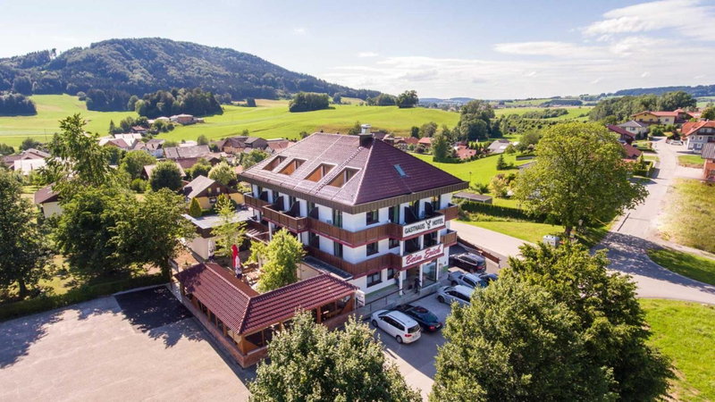Gasthaus Hotel Beim Erich, Oberhofen am Irrsee, Austria