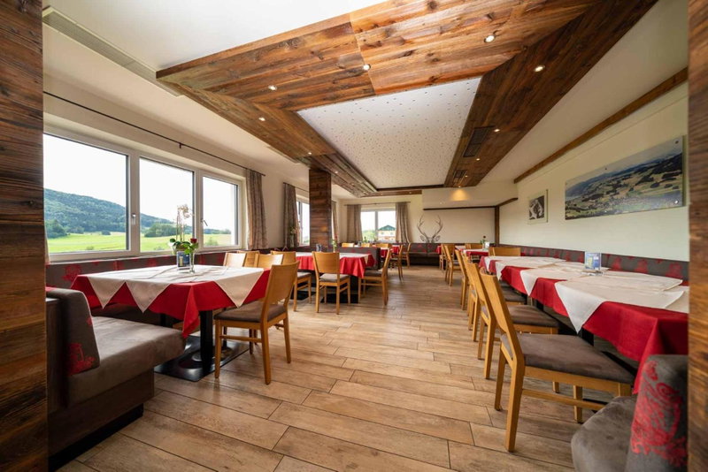 Gasthaus Hotel Beim Erich, Oberhofen am Irrsee, Austria