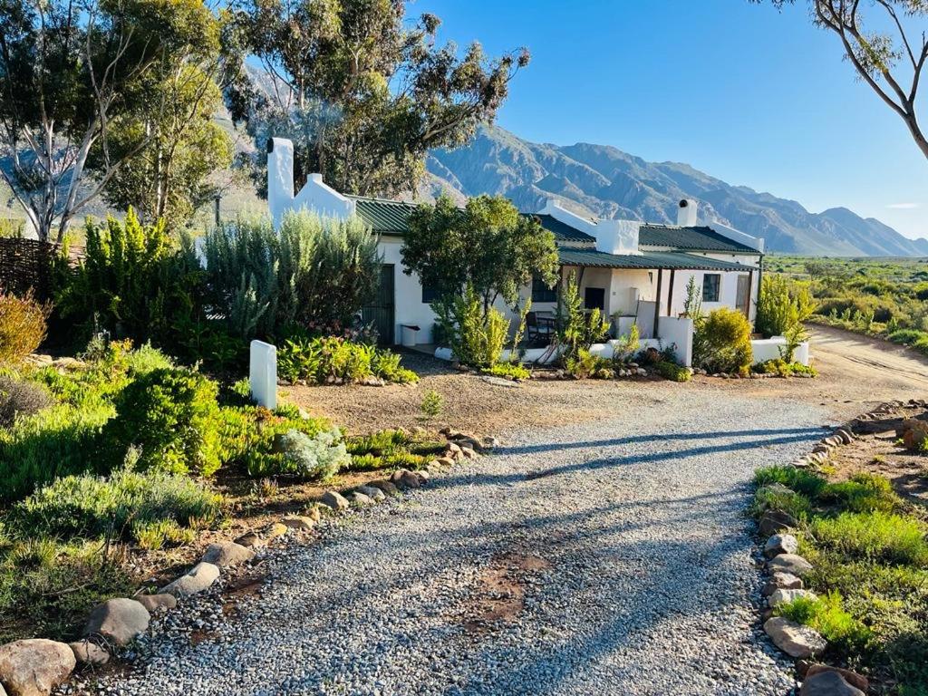 Hotel · 360on62 Farm Cottages, Montagu