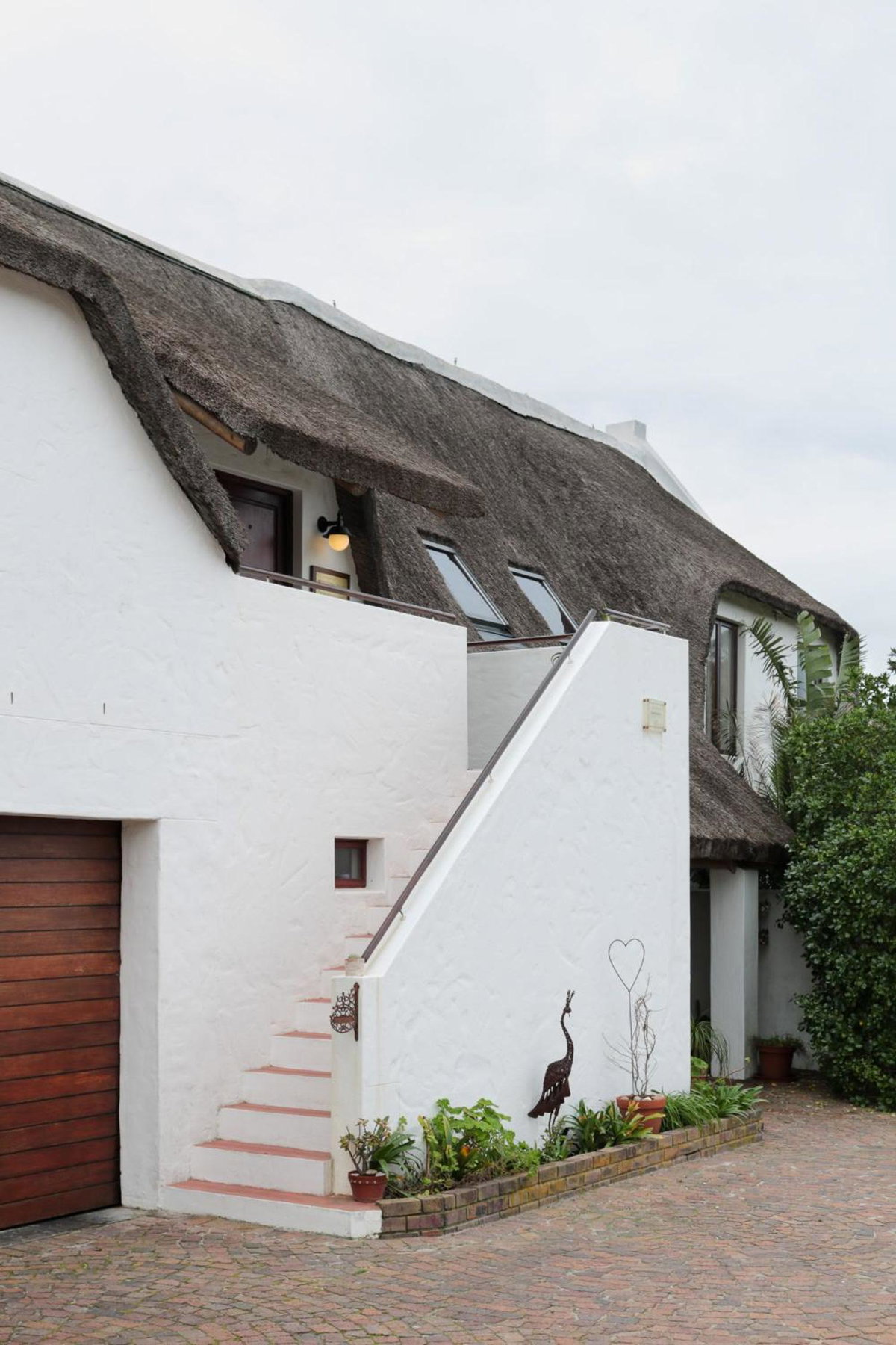 Hotel · The House of Braganza, Retreat
