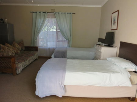 Haus Victoria Self Catering Cottages, Oudtshoorn, South Africa