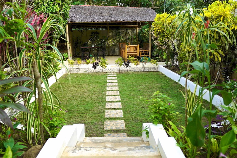 Guindulman Bay Tourist Inn, Jagna, Filipinas