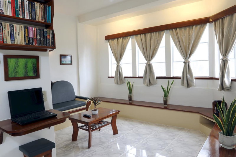 Guindulman Bay Tourist Inn, Jagna, Filipinas