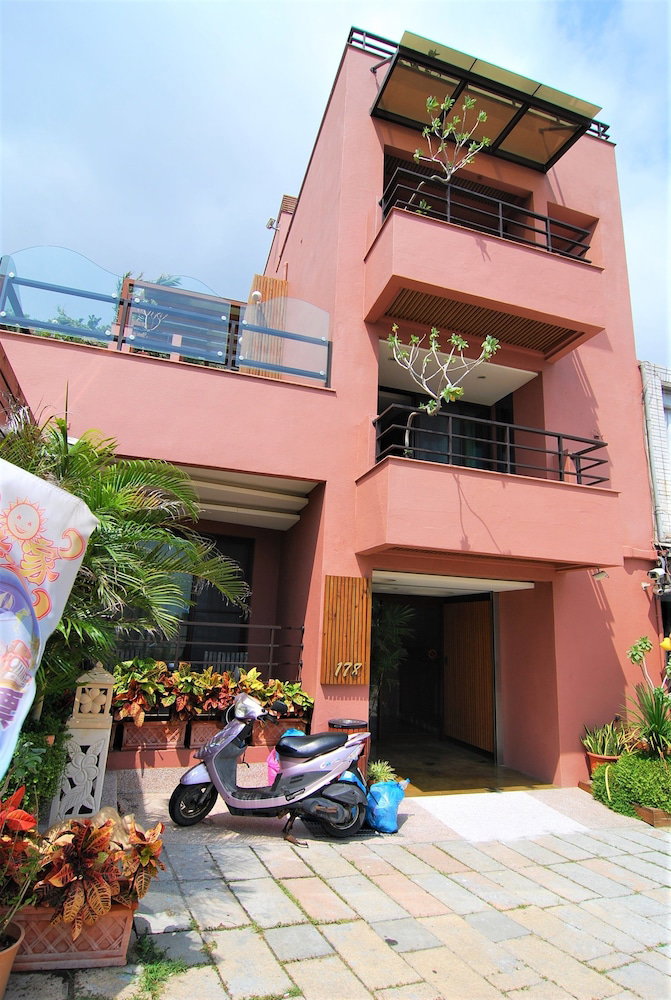 A&L Inn, Taiwan