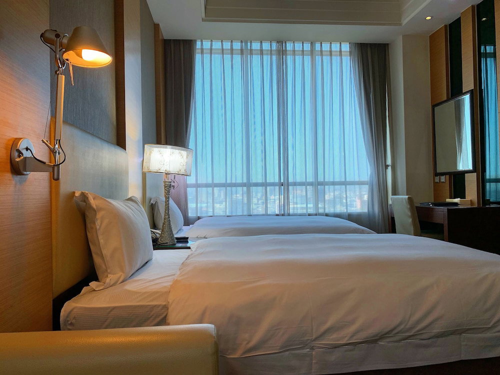 Ever Delightful Business Hotel, Тайвань