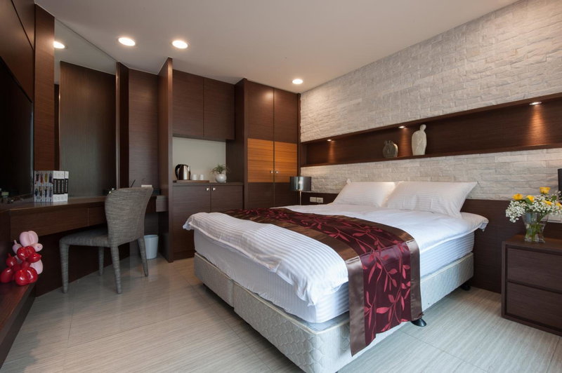 Eight Story Manor, Lugu, 台湾