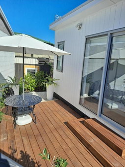 Pod bach on Tweed, Tauranga, New Zealand