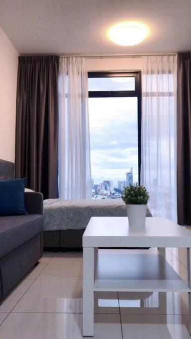 Hotel · 2BR Georgetown Luxury Suite #RoofTopPool #Beacon, George Town