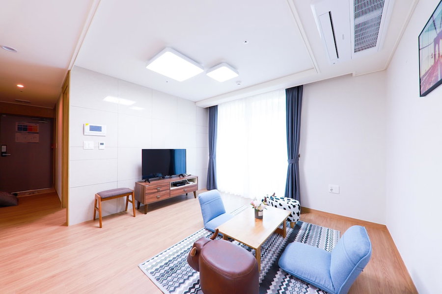 Leeinstay Hotel, Sinhyeon, 대한민국
