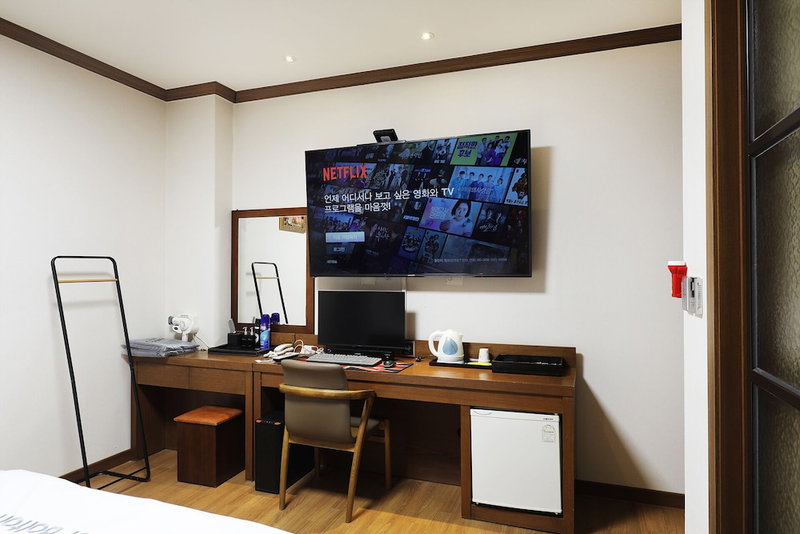 Bolton Hotel, Masan, South Korea