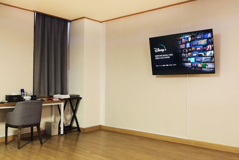 Bolton Hotel, Masan, South Korea