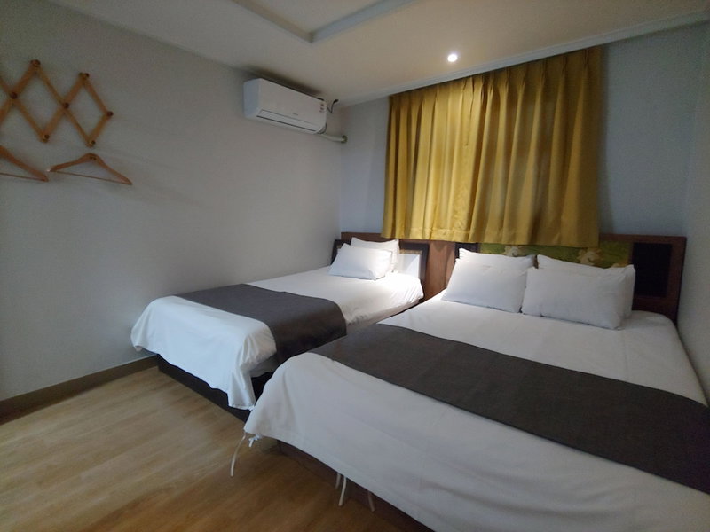 Gallery Hotel BnB, Jeju City, South Korea