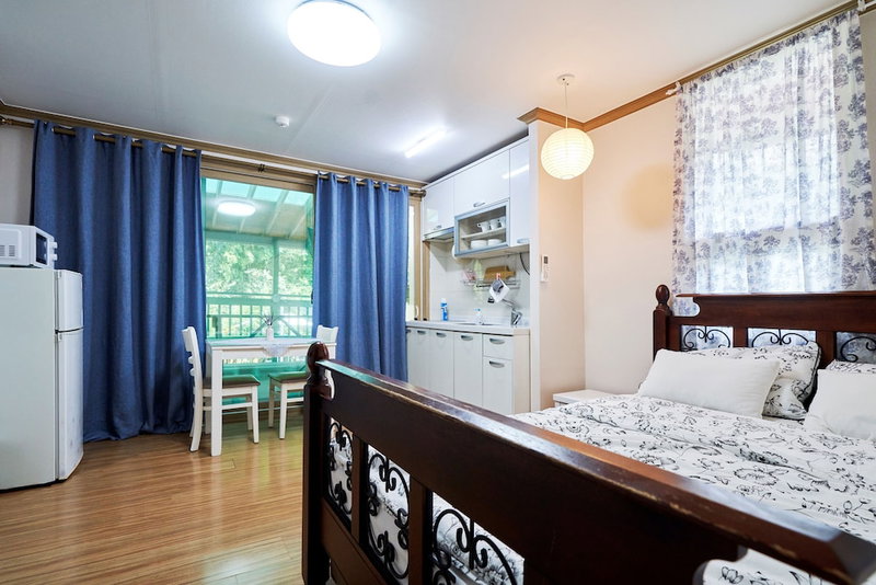Bellus Rose Pension Hotel, Gyeongju, South Korea