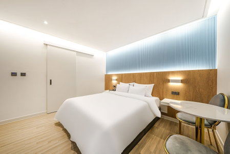 Brown Dot Hotel Pungam, Masan, 대한민국