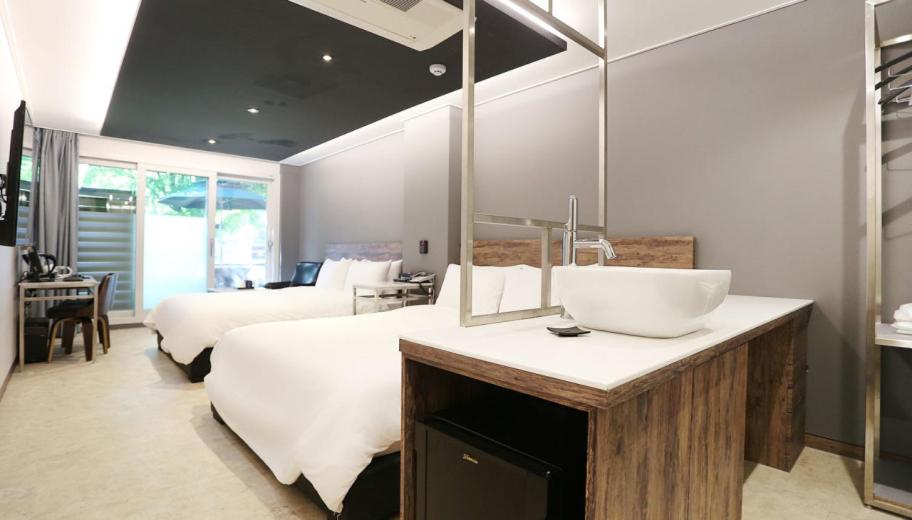 Louis Hotel, South Korea