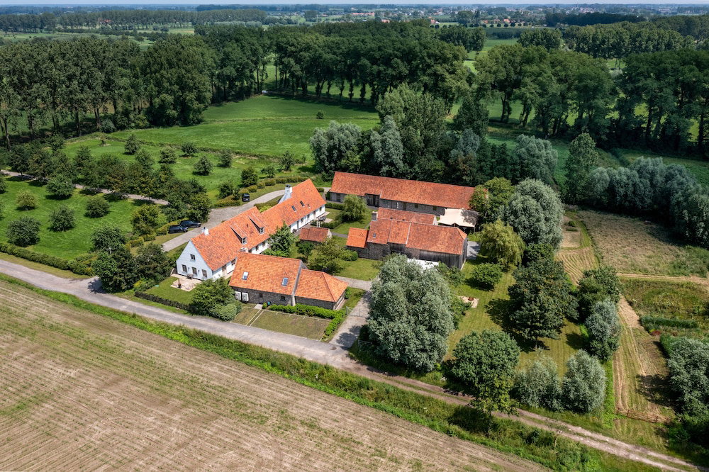 Отель · Loweide, Oostkamp