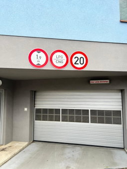 Maria Apartments - Free Parking, Prosek, Czechia