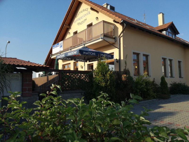 Restaurace&penzion BAVORSKÝ DVŮR, Pardubice, Tschechien