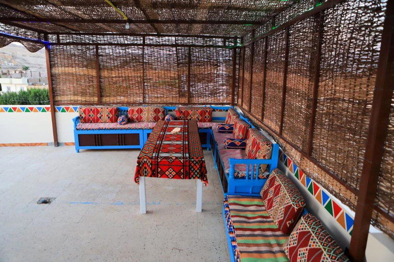 Shahhat View House, Charming Private Villa in Luxor West Bank with Habu Temple Views, for up to 6 guests, At Tarif, Egypt