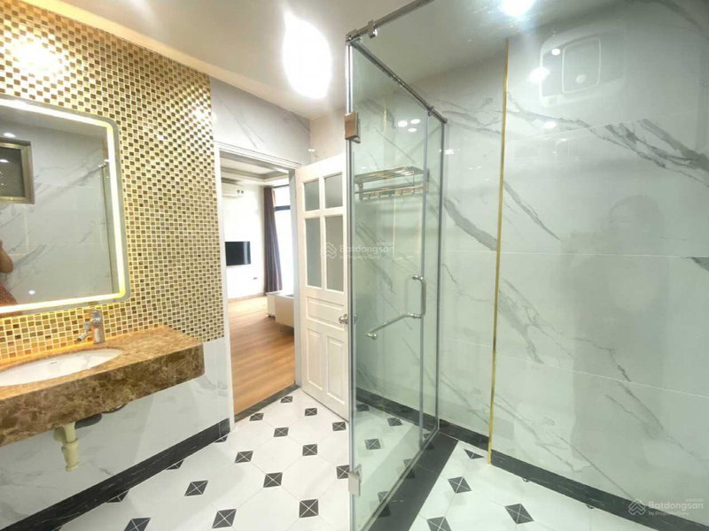 Apartment for rent in Hanoi, Vietnam · Lane 62 · 2 rooms, 2 baths