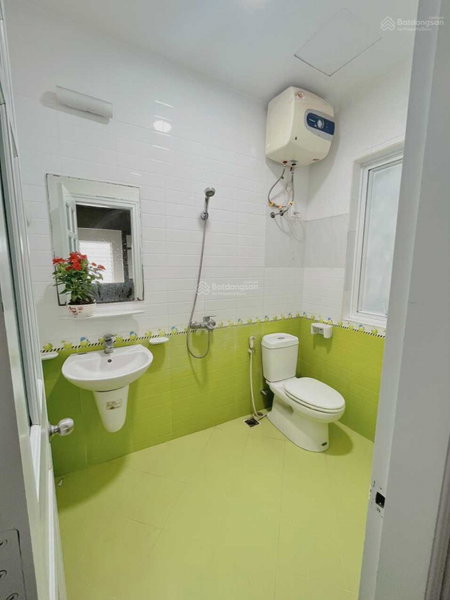 Apartment for rent in Hanoi, Vietnam · Lane 62 · 2 rooms, 2 baths