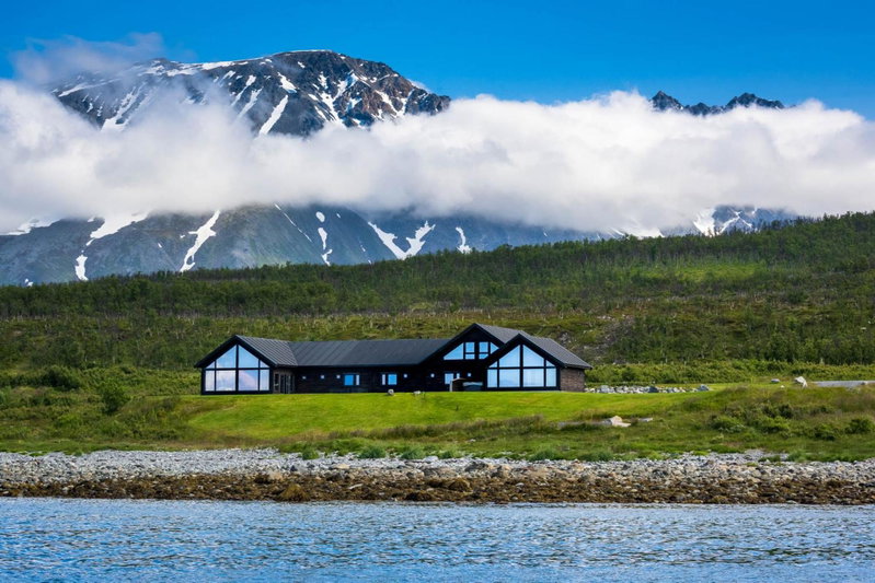 Lyngen Experience Lodge, Nord-Lenangen, Norway