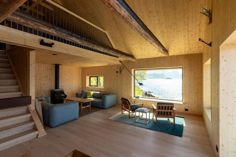 Minkfarmen, Spacious seaside cabin with scenic view, Ramberg, Norway