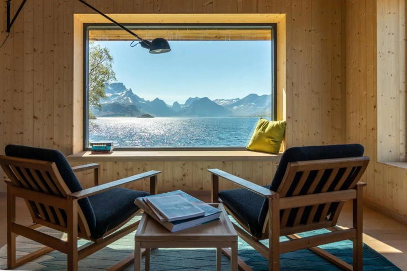 Minkfarmen, Spacious seaside cabin with scenic view, Ramberg, Norway