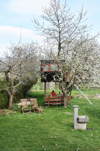 Lesnavesna designer Apartment with a garden, Visoko, Eslovenia