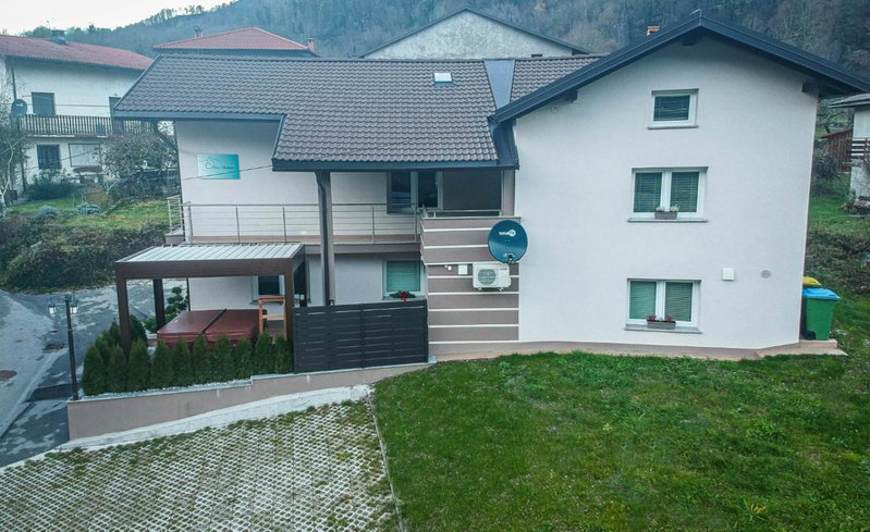 Hiša Bohinc z wellnessom, Tolmin, Slovénie