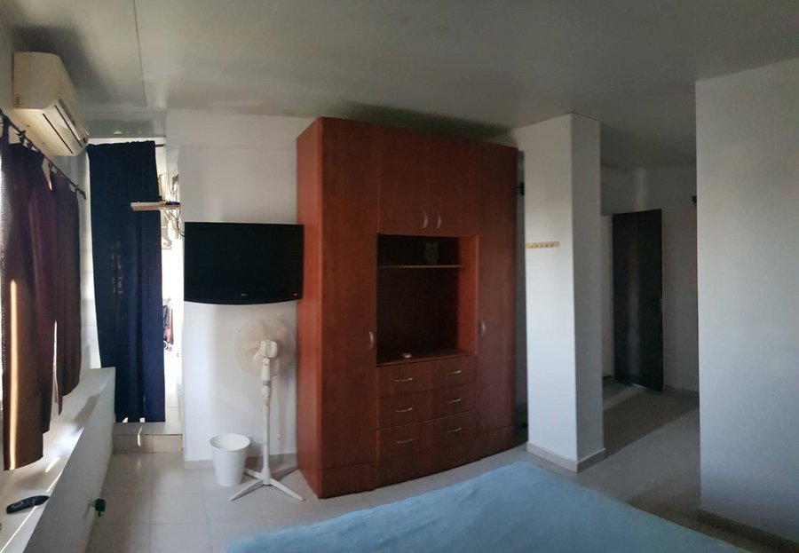 Cozy Flat with Parking well-placed near TLV Airport, Lod, Israel