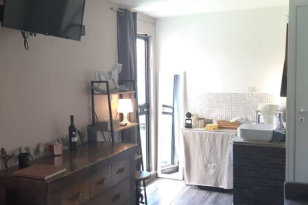 Private Swimming Pool! Studio Apartment with Private Pool, Meqor H̱ayyim, Израиль