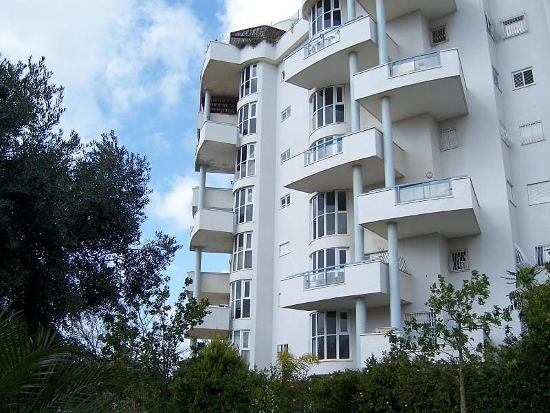Ramat Poleg, walk to beach, Israel