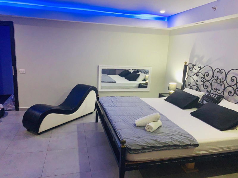 Spat Rooms VIP, Petaẖ Tiqwa, Israël