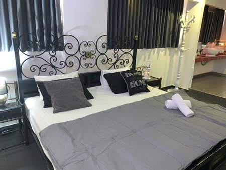 Spat Rooms VIP, Petaẖ Tiqwa, Israël