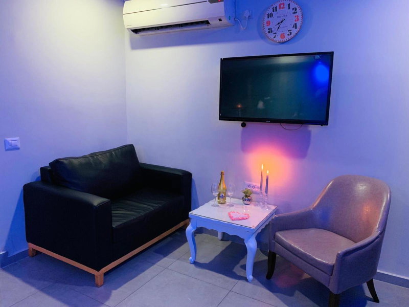 Spat Rooms VIP, Petaẖ Tiqwa, Israël