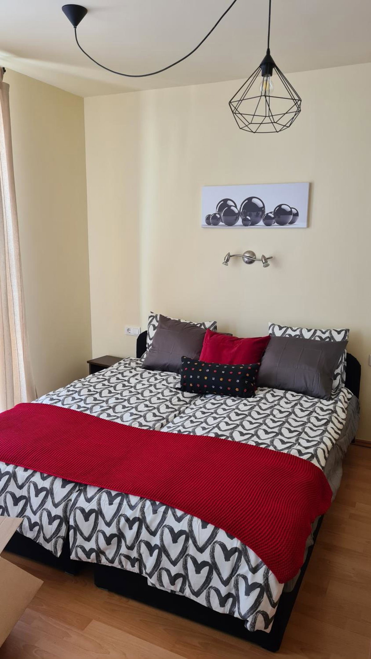 Lucsony Apartman, Hungary