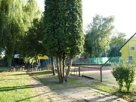 Garden Club Panzió, Balatonmáriafürdő, Hungría