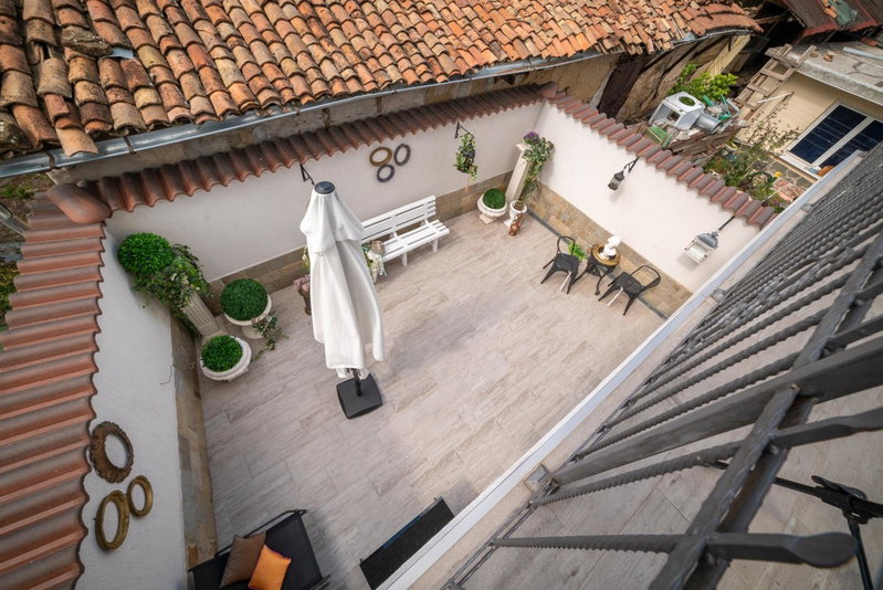The Gallery Guest House - Garden and Garage, Veliko Turnovo, Bulgarie